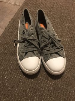 Rocket Dog shoes, size 7.5