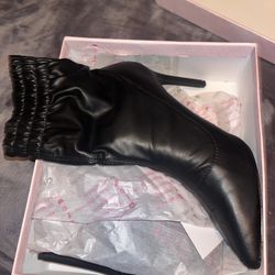 Fashion nova Boots