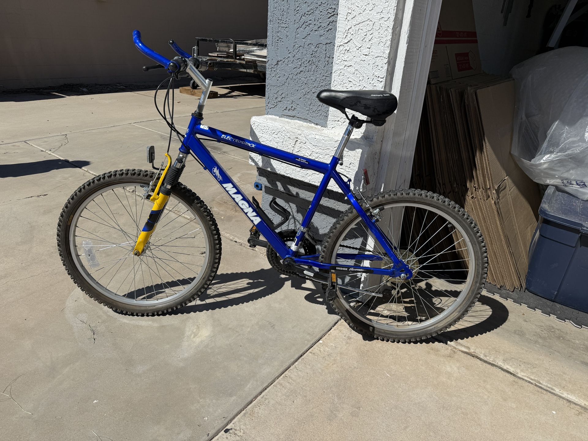 Magna Electroshock 18 Speed Index Shifting Bike