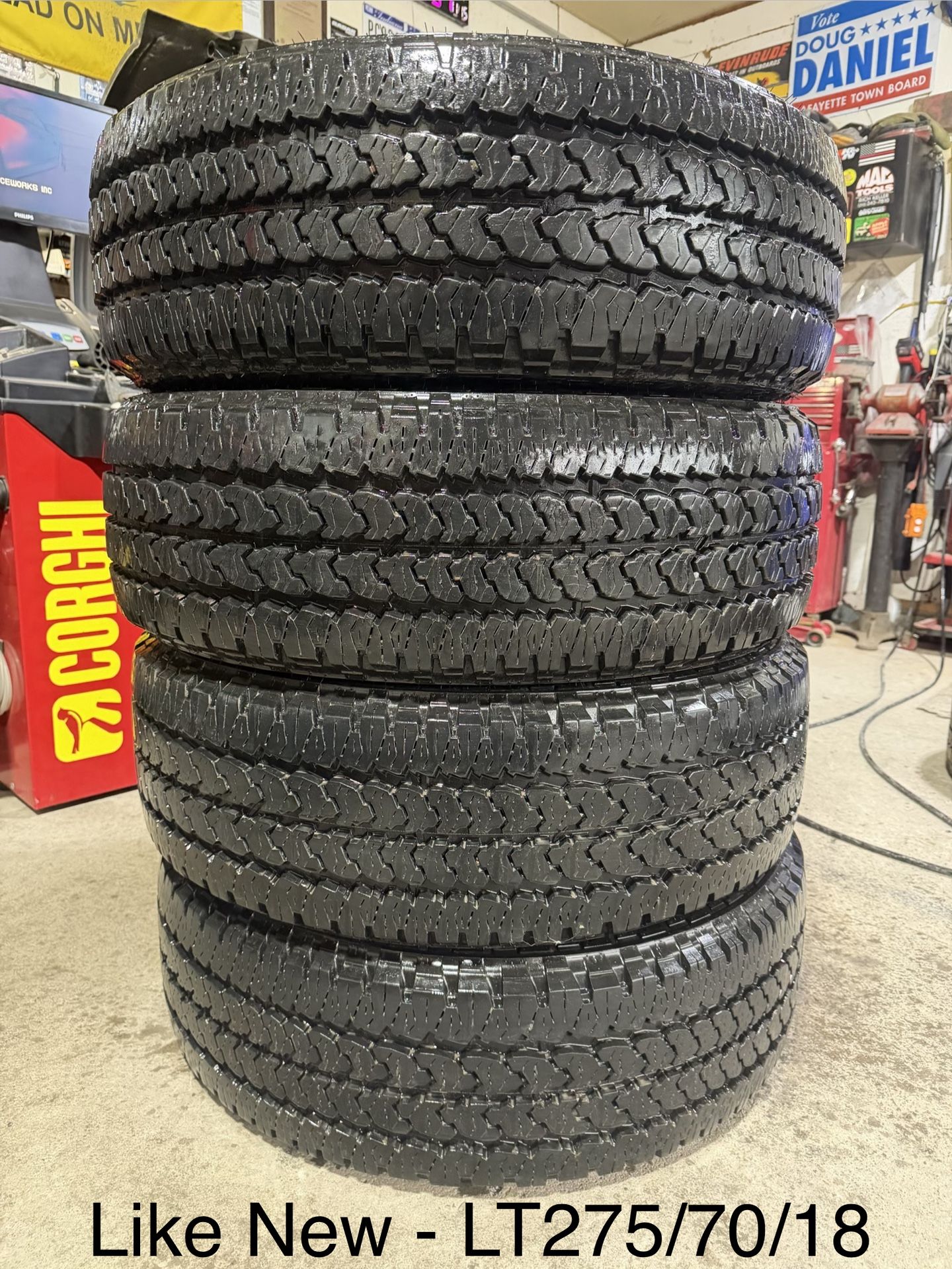 (4) - Like new LT275/70/18 Firestone Transforce AT2 Tires