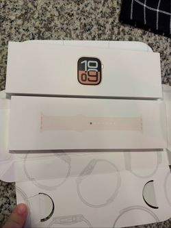 Brand New Apple Watch Series 10 GPS 42mm Rose Gold Small/medium Band - Sealed Open to trades