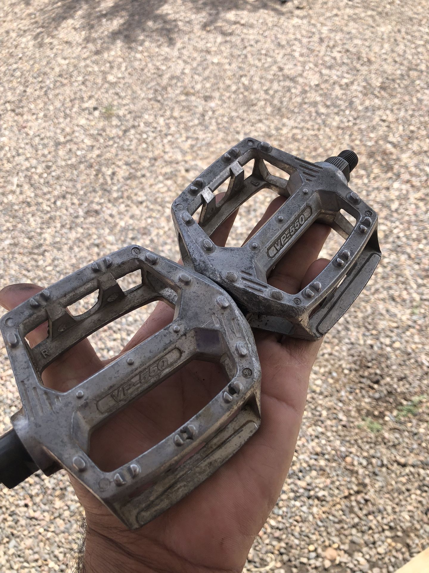 VP 550 PEDALS 1/2