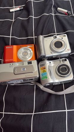 Vintage Digital Camera Lot (4) Sony Cyber-shot, Canon PowerShot, Nikon Coolpix, HP - AS IS Parts/Repair