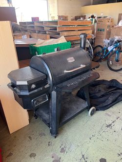 Pit boss pro series wood-pellet smoker