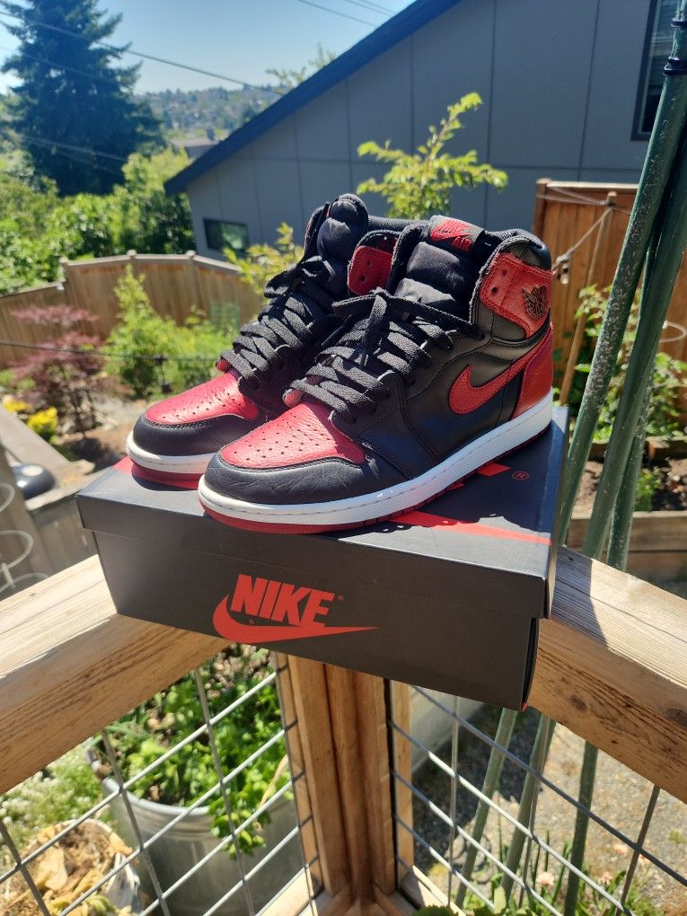 2016 Bred Jordan 1's Size 9.5
