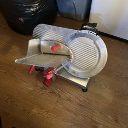 Meat slicer