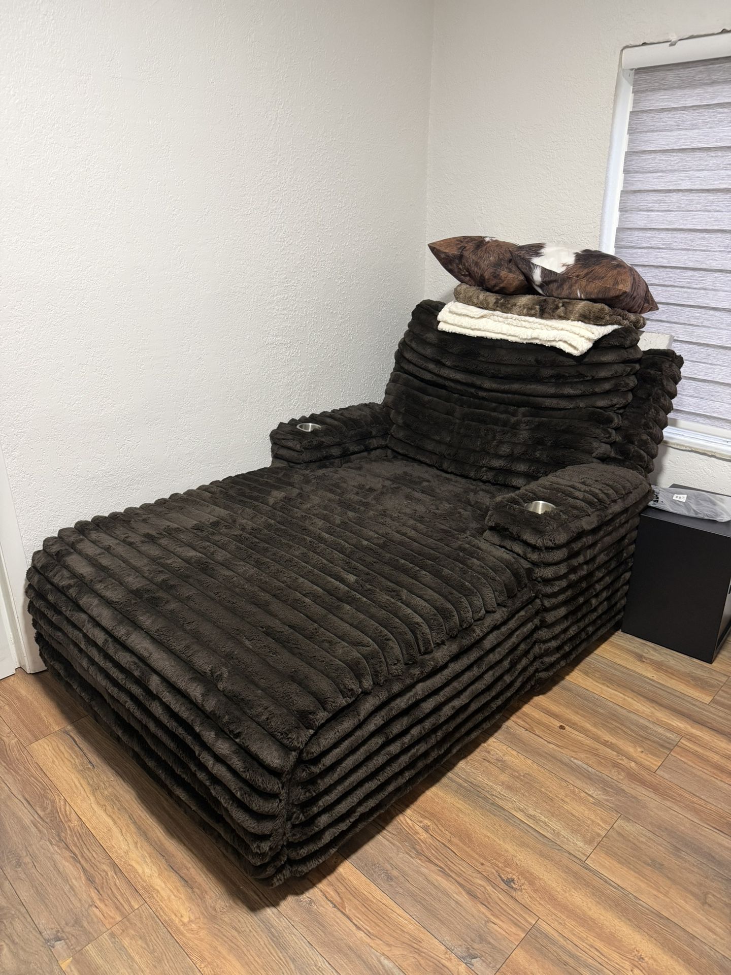 American Signature Couch