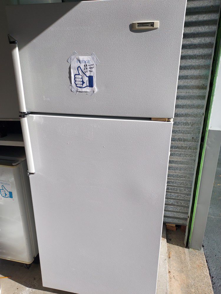 Kelvinator Refrigerator With  Top Freezer Upright 