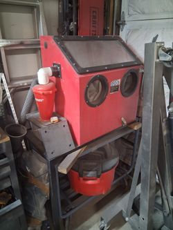 SANDBLASTING CABINET WITH UPGRADES