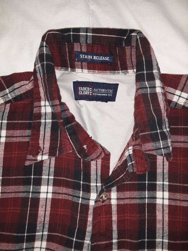 Mens Plaid Shirt (Size S)