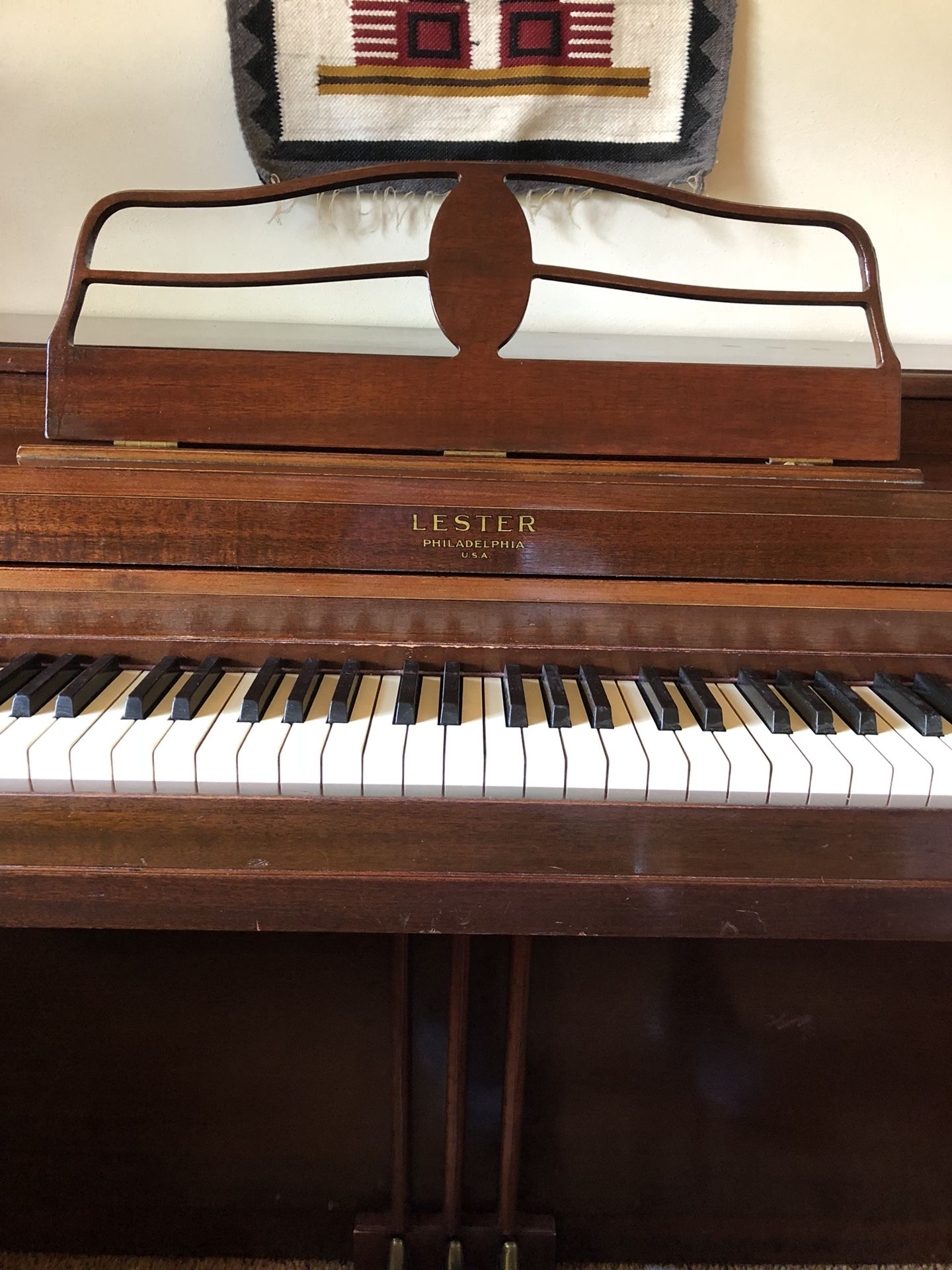 Piano, Betsy Ross by Lester