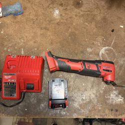 Like Brand New Milwaukee M12 Multi-Tool, Good Battery& Charger