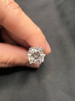 IGI Cushion Cut Diamond 1.02 CT VVS2 E