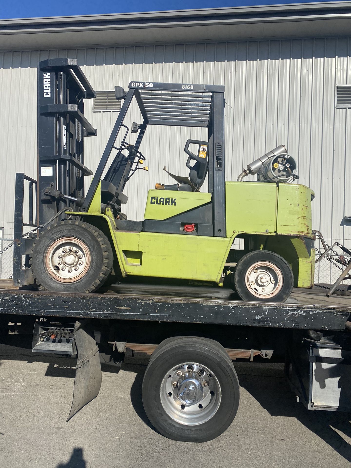 Forklift 10,000 lbs capacity