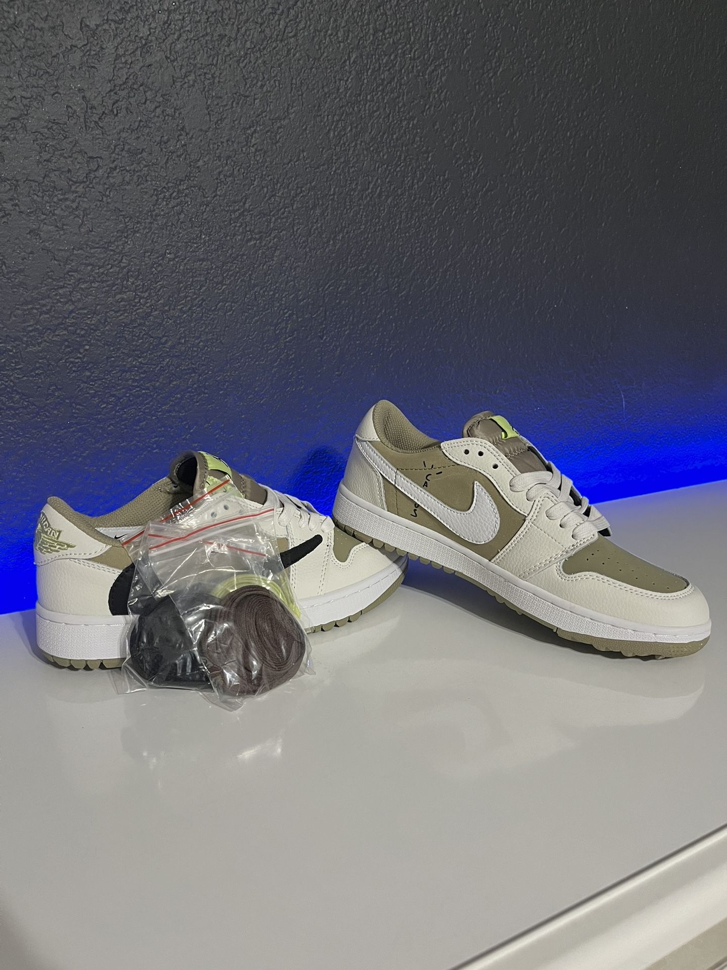 Jordan 1 Low Golf Travis Scott Neutral Olive