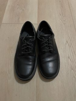 Men’s Medium Shoes 