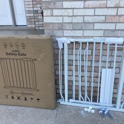 new gate (29-70” )- 30” H