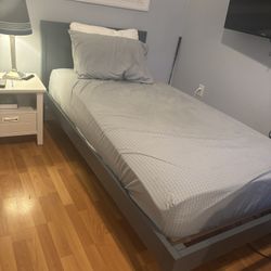 Twin Bed 