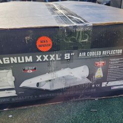 Sunlight Supply Sun System Magnum XXXL Air-Cooled Reflector 36.1"L x 26.5"W x 9.6"H