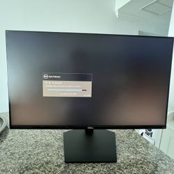Dell Flat Panel Monitor - 27 In LIKE NEW 