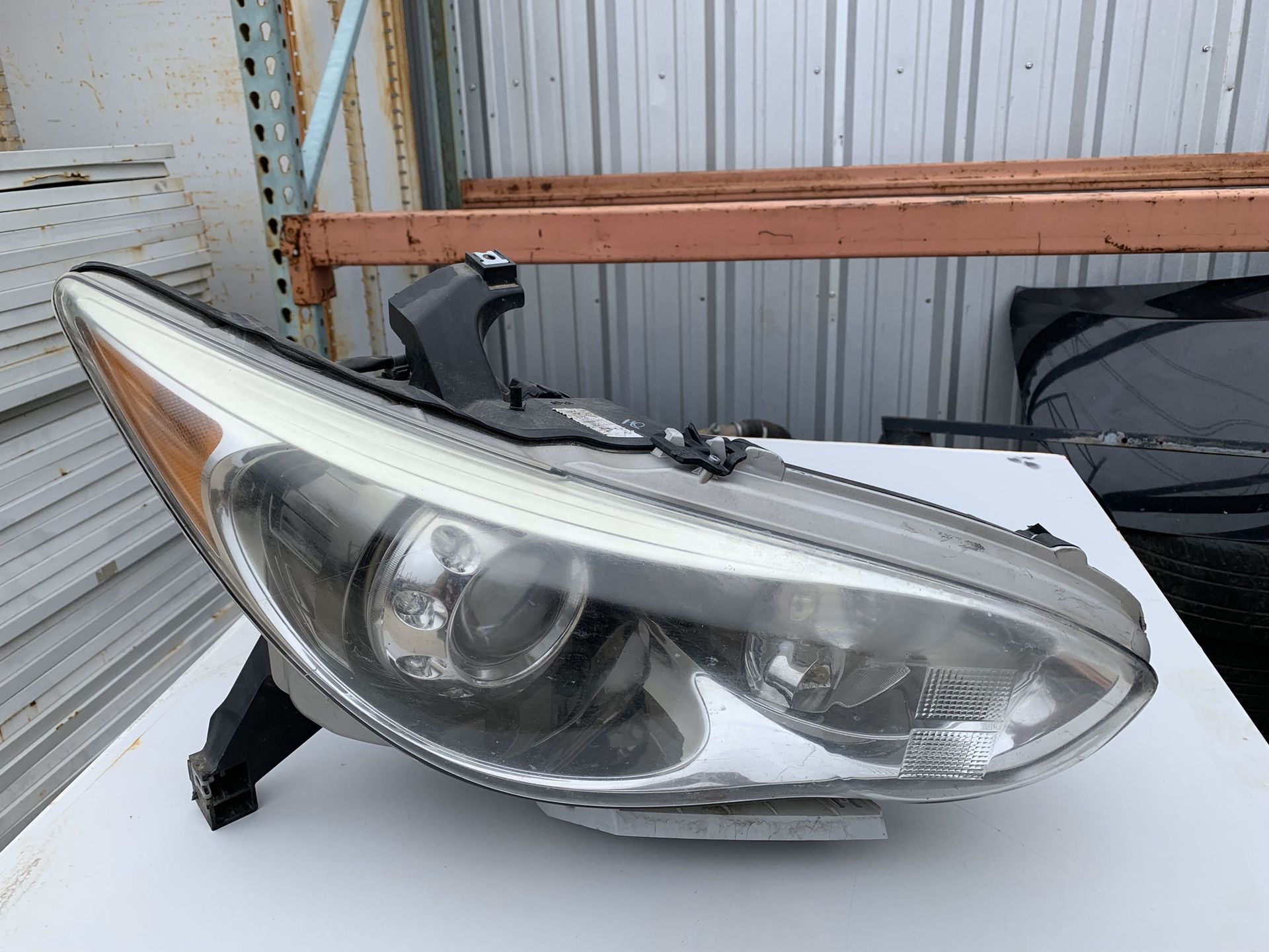 2015 Infiniti QX60 Right Passenger Head Light Lamp ( Parts )