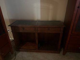Wood sideboard/buffet does have scratches but can be fixed if your good at wood working