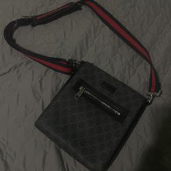 GG Men’s Side Bag