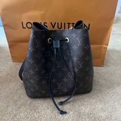 Louis Vuitton NeoNoe MM Bag