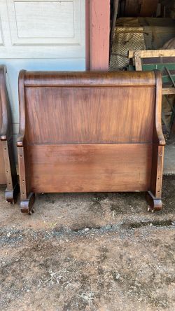 Twin Mahogany Sleigh Bed 1 Of 2