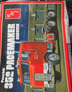 AMT Peterbilt 352 Pacemaker Cabover Model Kit
