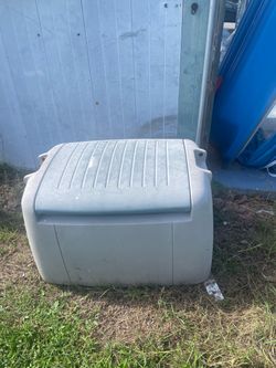 Outside storage container