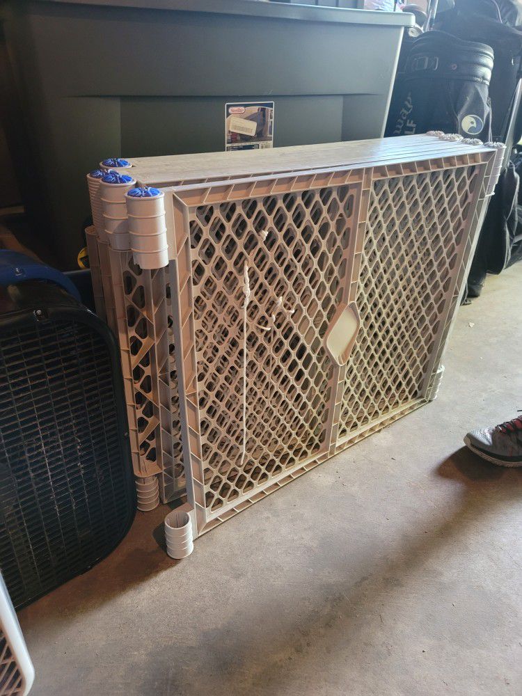 270ft Dog Cage/Baby Gate