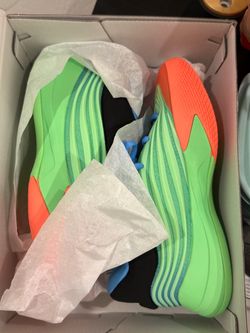 Kids basketball shoes