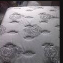 Queen Mattress & Frame F/Q