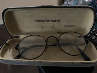 Armani prescribe glasses