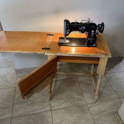 Sewing machine in very good condition