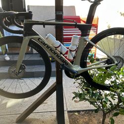 Cannondale systemsix hi-mod Road Bike