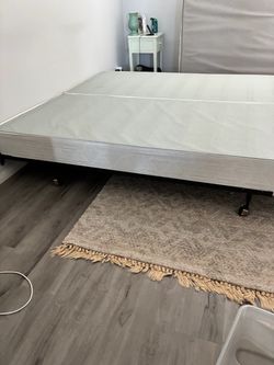 Split Box Spring (cal king) on adjustable Metal Frame