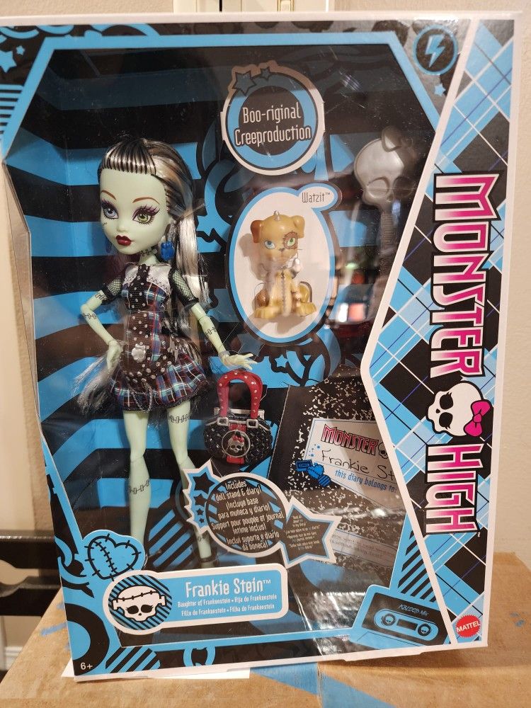 CREEPRODUCTION Brand New Frankie Stien Monster High Doll