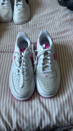Boys Nike size 2y