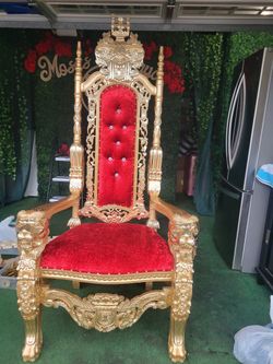 Santa Throne Chair Available