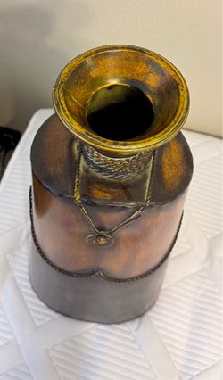 Metal decorative container