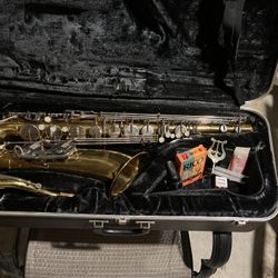 Conn USA Alto Saxophone Vintages w/ Case Clean Ready Play”