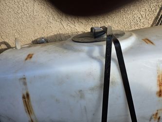 Water Tank With Staps 50 Gallon