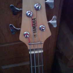 Bass Guitar Yamaha 