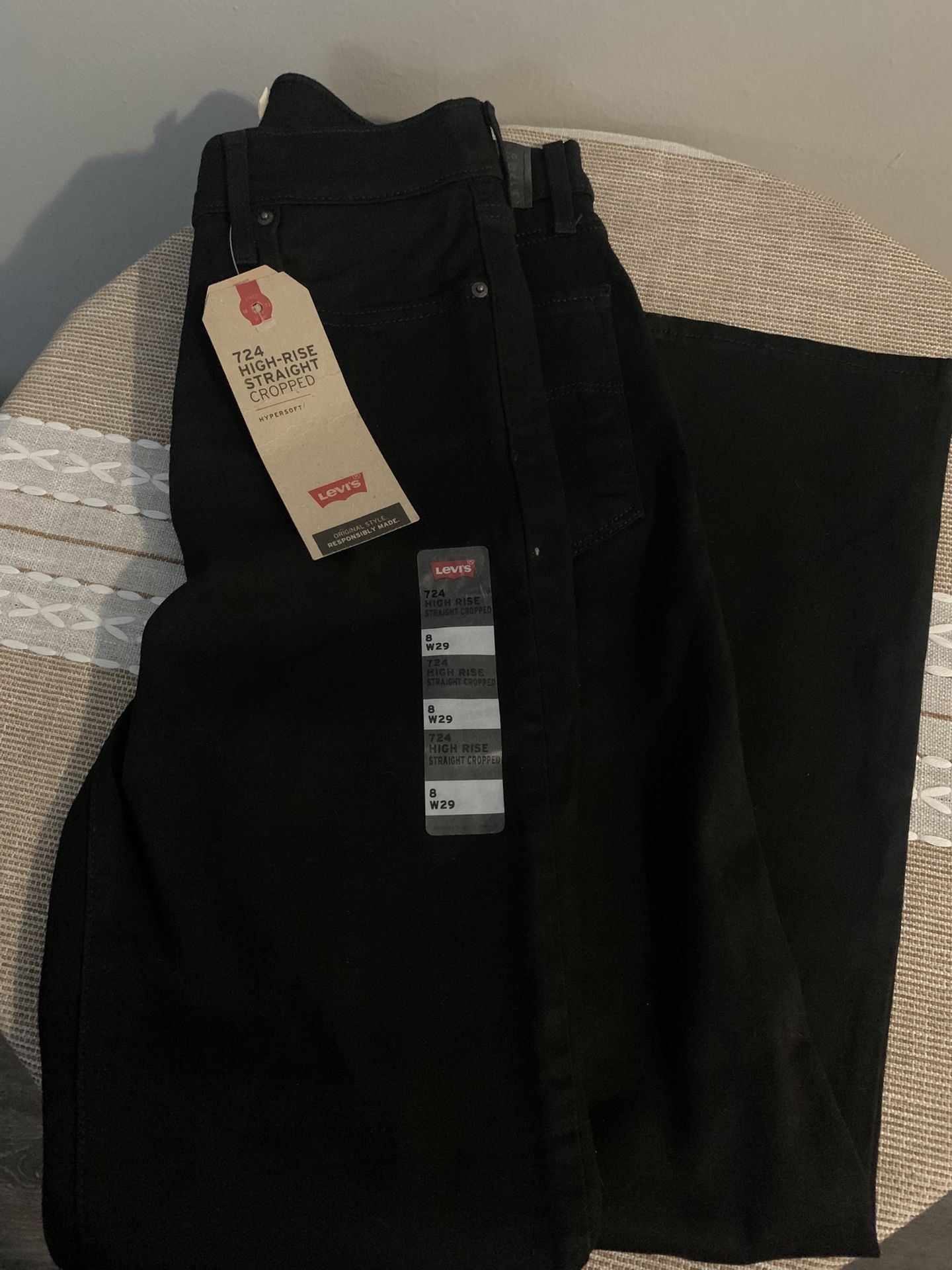 Brand New Levi’s Size 8