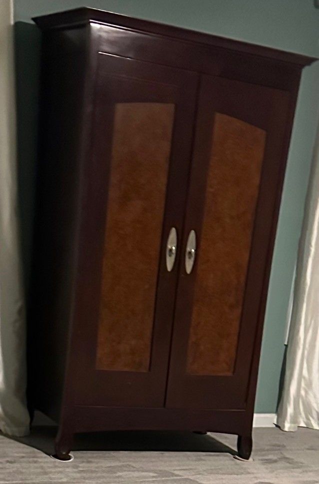 Brownstone Furniture: Armoire 