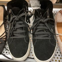 Women’s Winter Shoes 