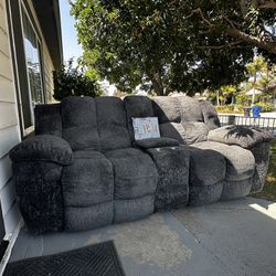 PLUSH RECLINER COUCH