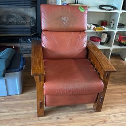 Amish Made Push Back Recliner 